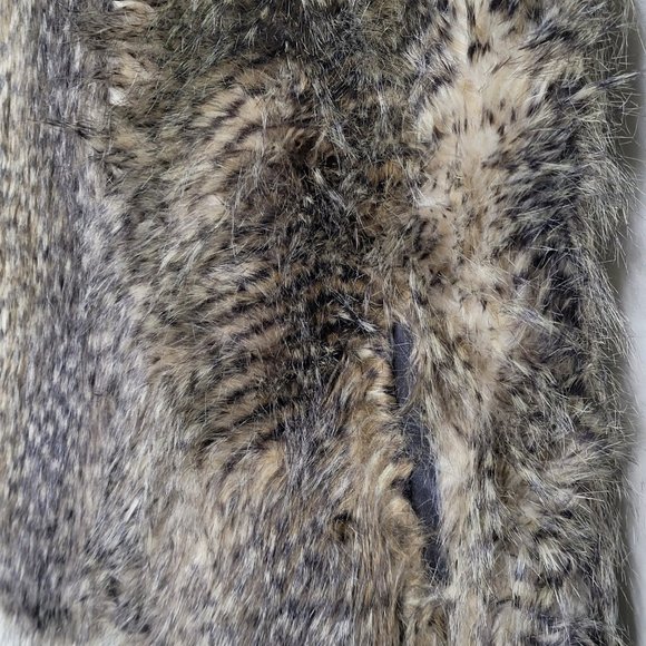 Express Brown Faux Fur Vest Pockets Size Medium - Picture 4 of 6